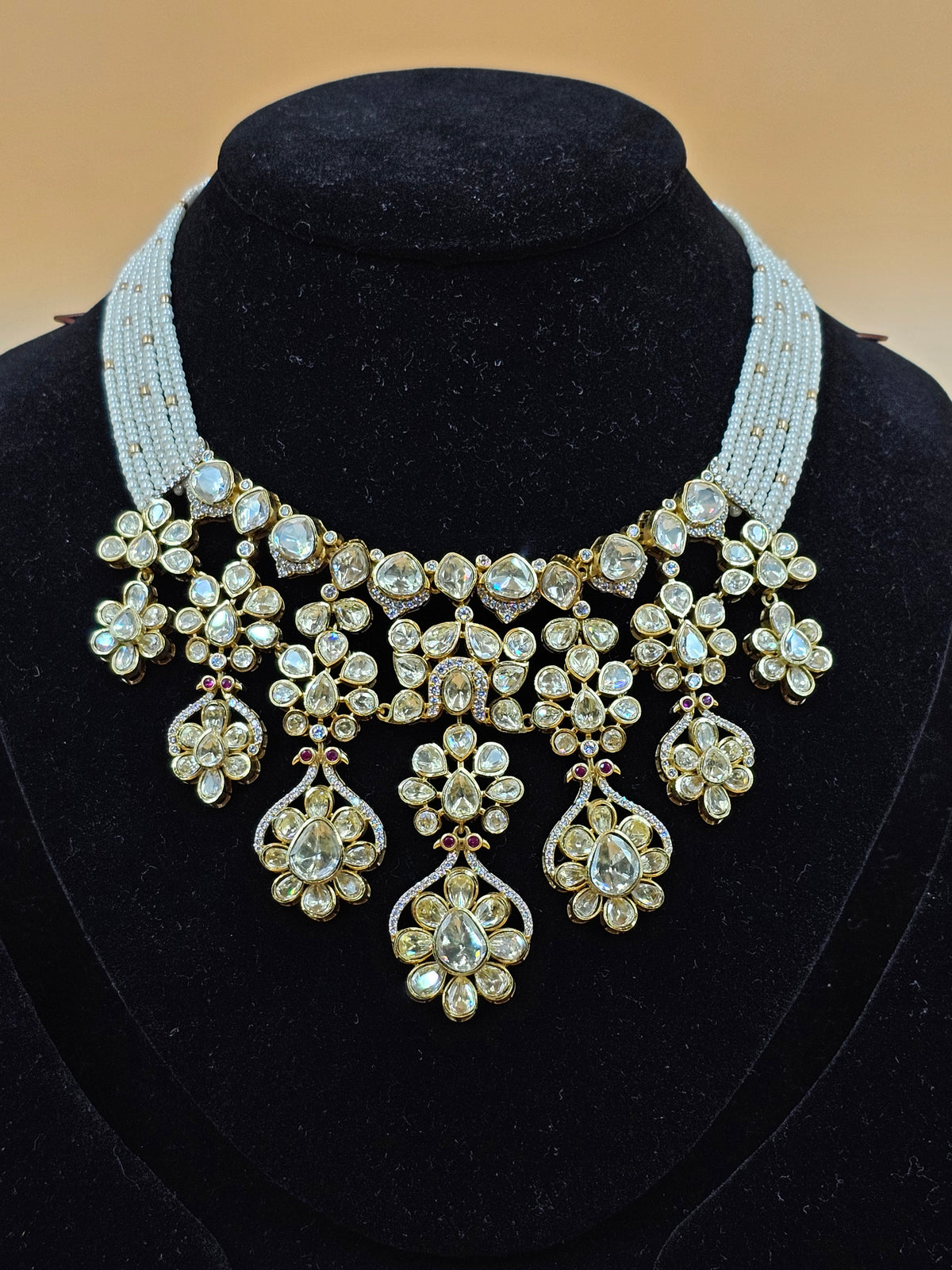 Elegant White Kundan Pearl Necklace Set