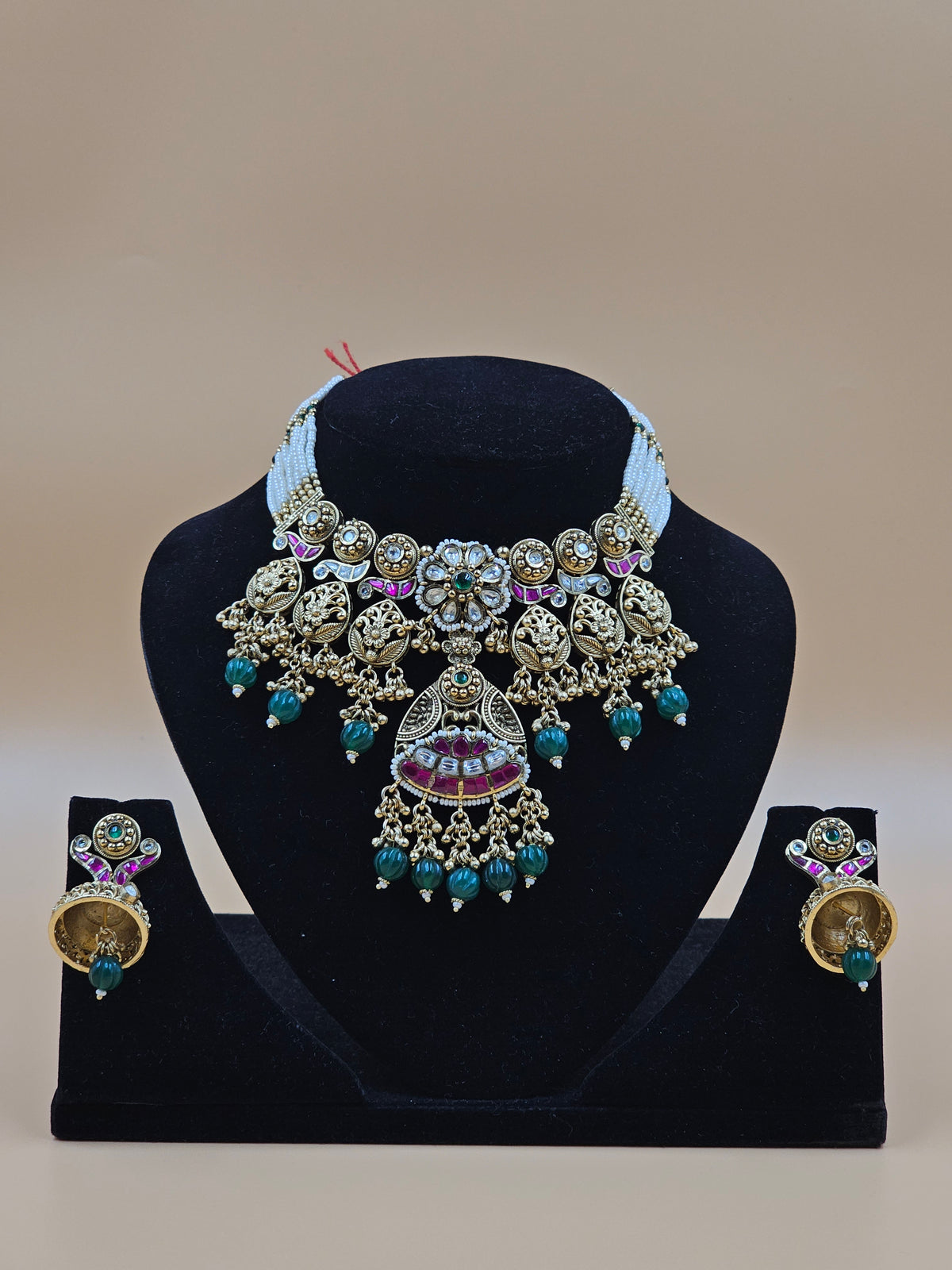 Antique Gold-Finish Traditional Choker Necklace Set with White Beads & Emerald Green Drops