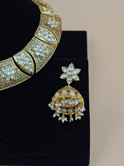 Gold-Tone Traditional Choker Necklace Set with Floral Stonework