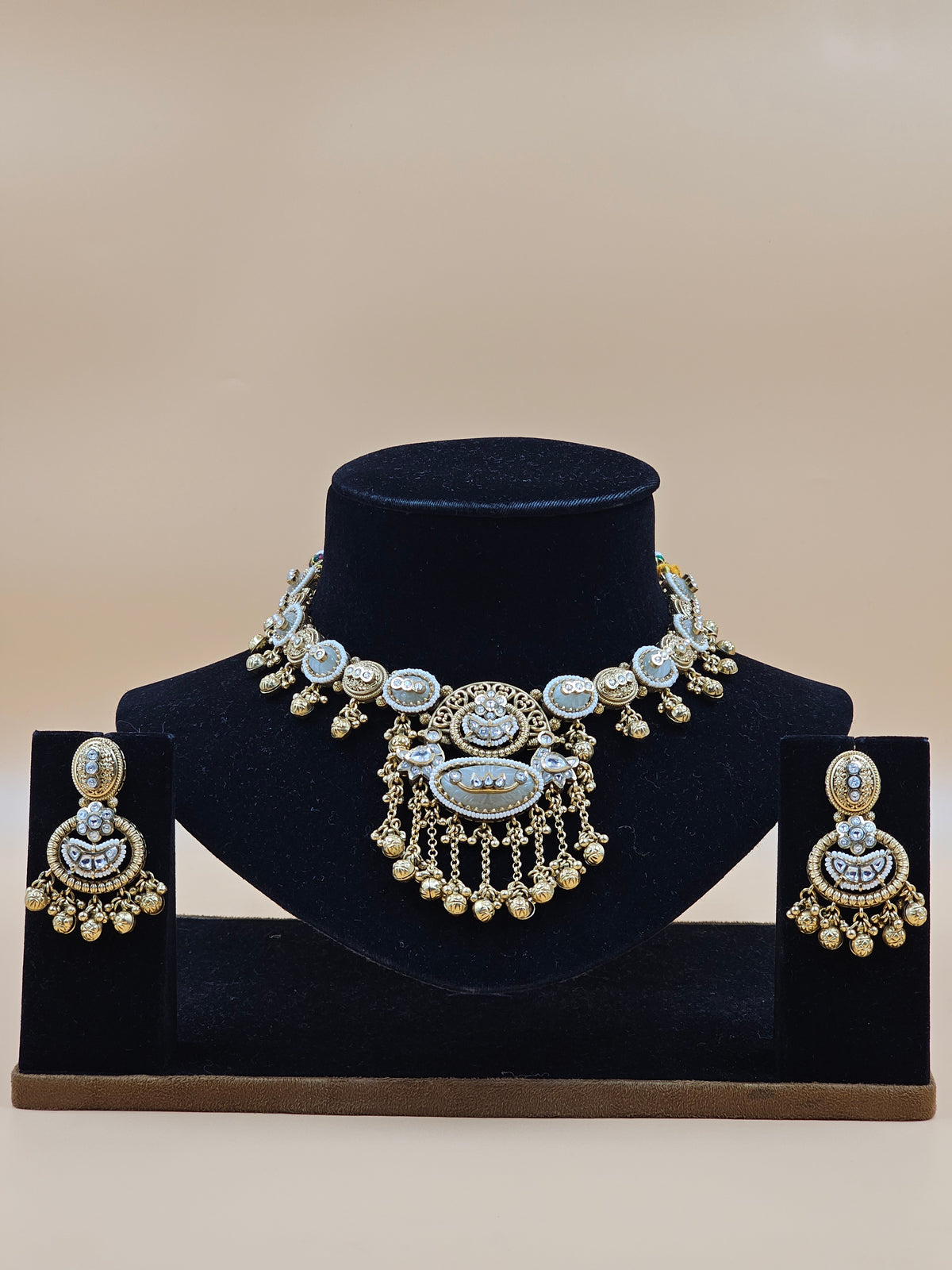 Gold-Tone Kundan Choker Necklace Set with Pearl Details