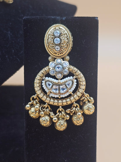Gold-Tone Kundan Choker Necklace Set with Pearl Details