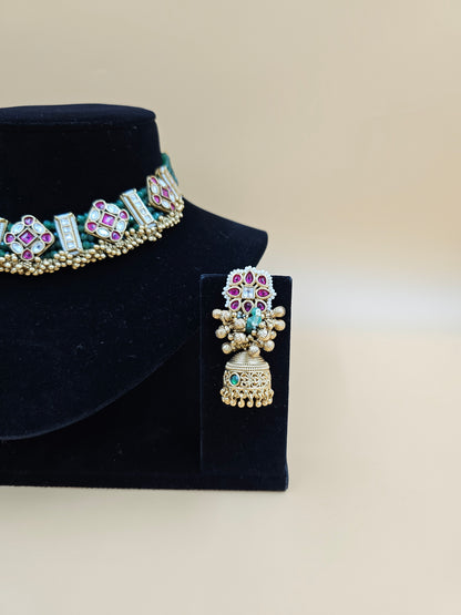 Traditional Gold-Tone Necklace Set with Green and Pink Enamel