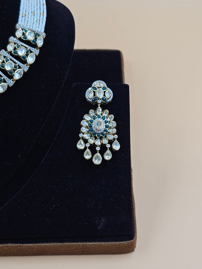 Elegant White Kundan Pearl Necklace Set