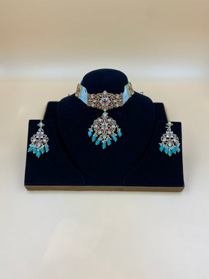 Vilandi Choker
